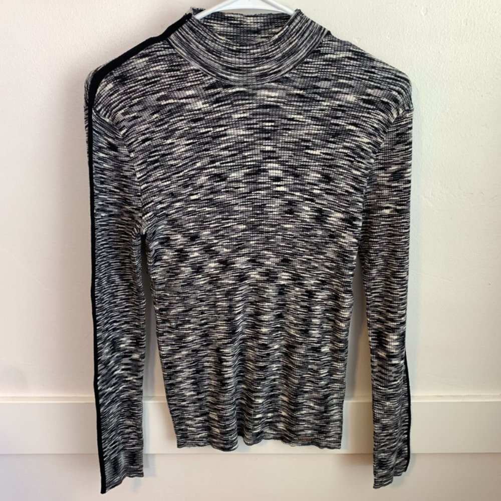 Tahari Heathered Black Turtleneck Long Sleeve Shirt